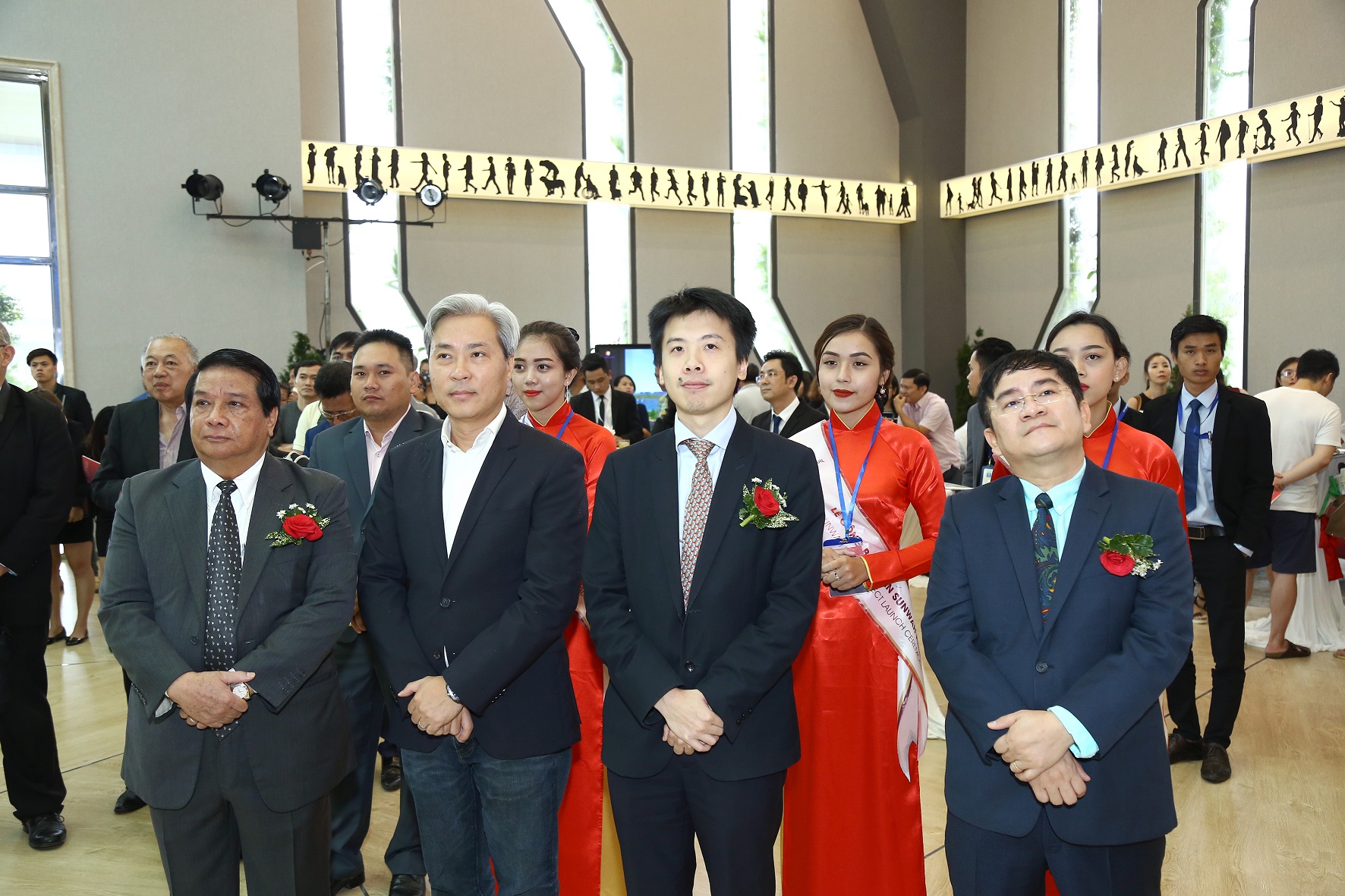 (from left to right) Mr Lo Kwok Luen, Mr Don Lam, Mr Johnson Choi & Mr Nguyen Van Len