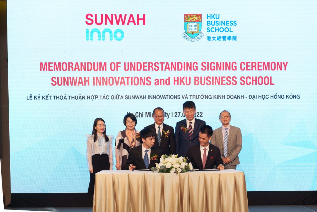 MOU Signing between Sunwah Innovations of Sunwah Group and The Business School of the University of Hong Kong